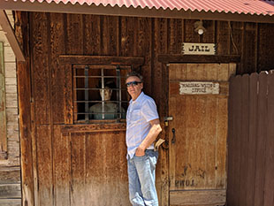 The image of a small jail.