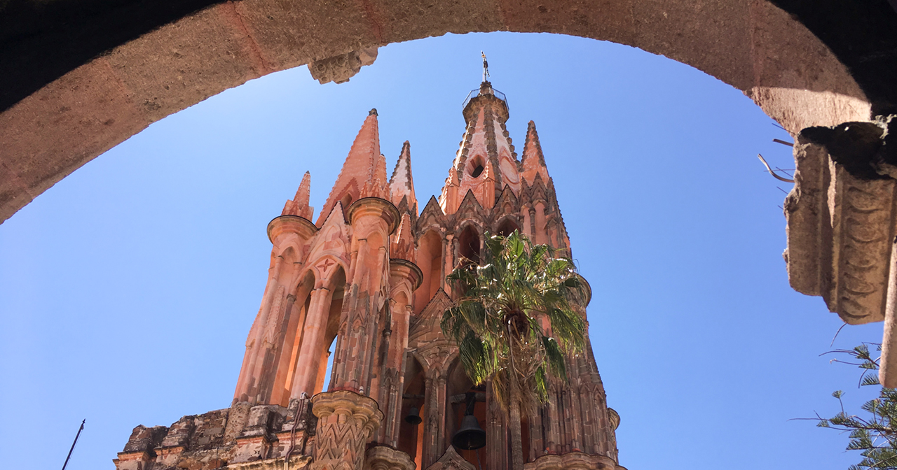 An image of La Parroquia De San Miguel Acangel church
