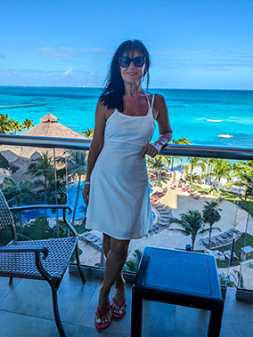 An image from the balcony onto the sea