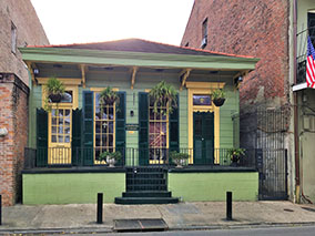 An image from New Orleans French quarter from our Album