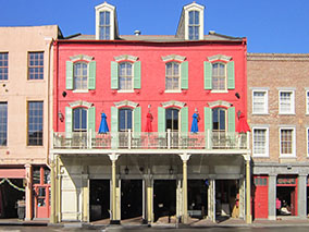 An image from New Orleans French quarter from our Album